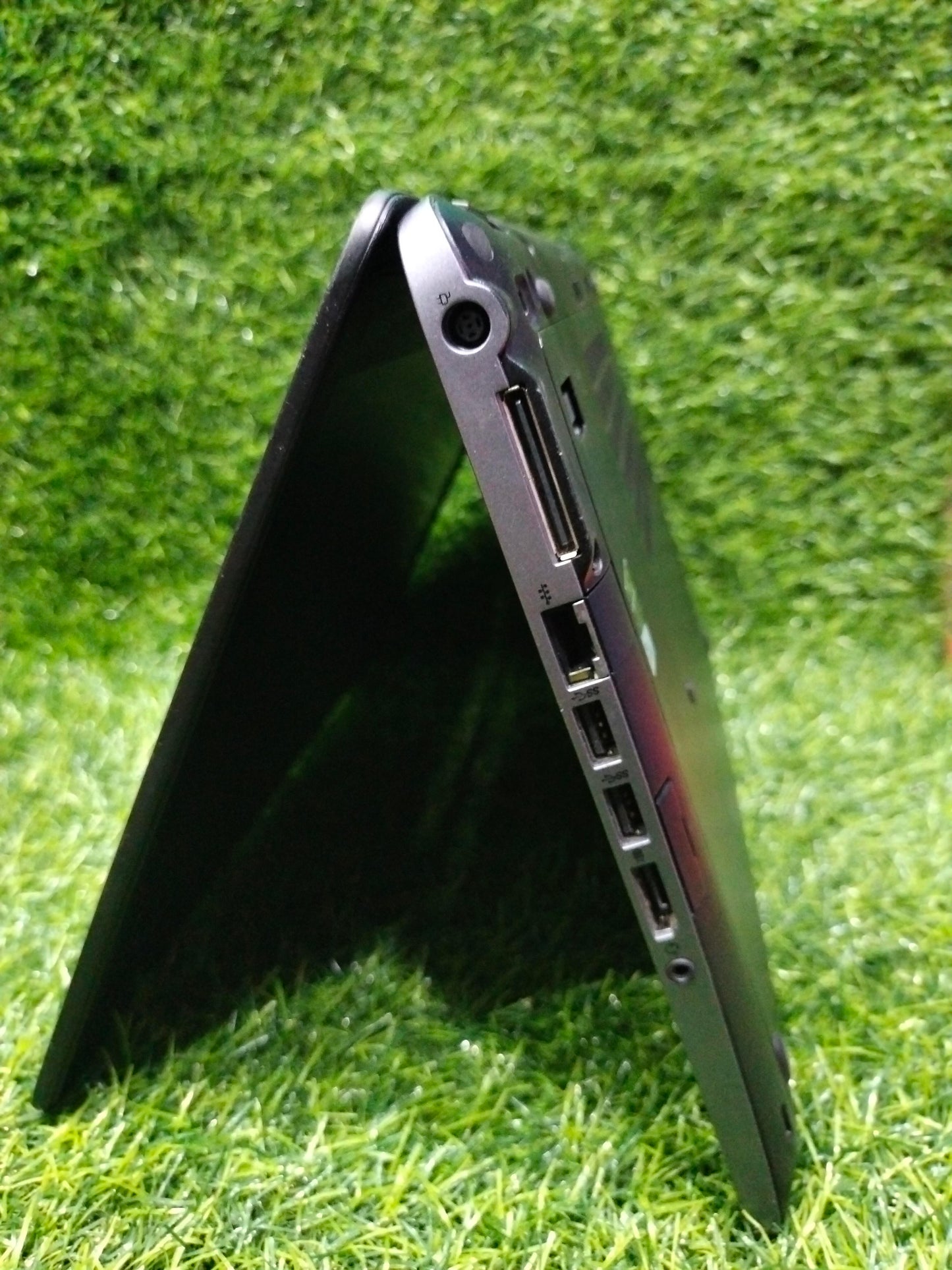 HP EliteBook 840 G2 Notebook PC - Intel Core i5 5th Gen 5200U - 8GB RAM, 256GB SSD - 14inch Screen Display Like A New Laptop