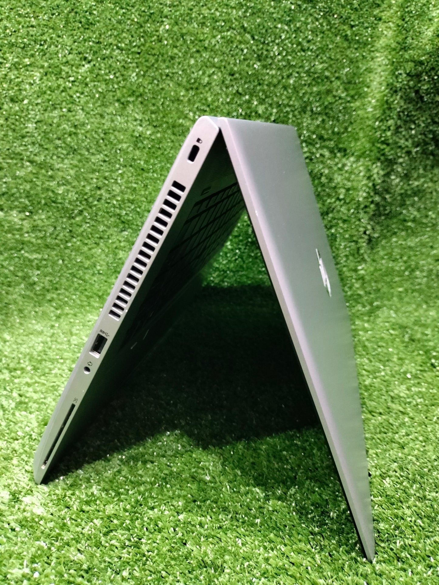 HP ProBook 640 G5 Core i5 8th Gen - 16GB RAM, 512GB SSD - Backlit KB, FP Reader, 14Inch Screen Like A New Laptop