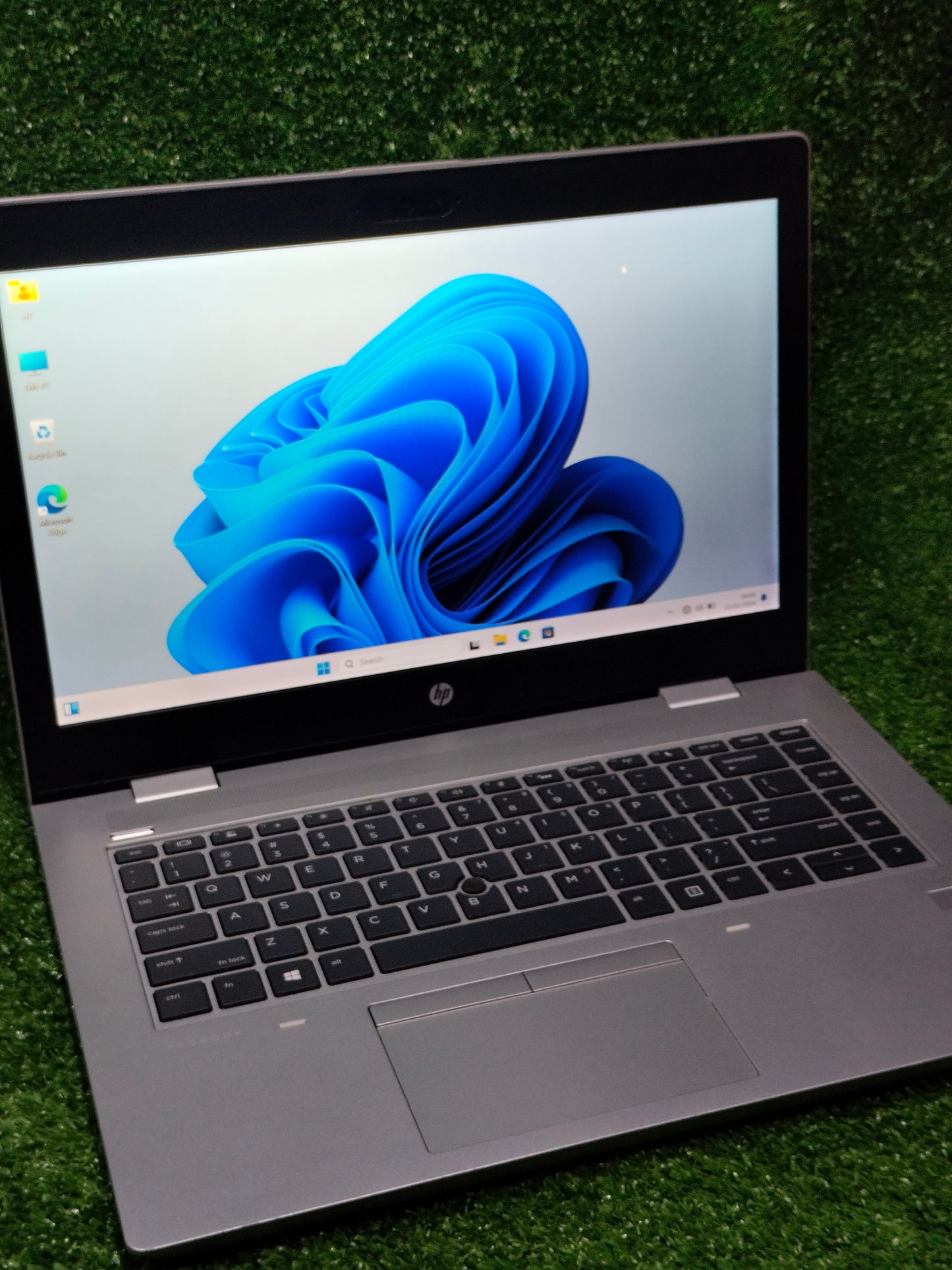 HP ProBook 640 G5 Core i5 8th Gen - 8GB RAM, 256GB SSD - Backlit KB, FP Reader, 14Inch Screen Like A New Laptop